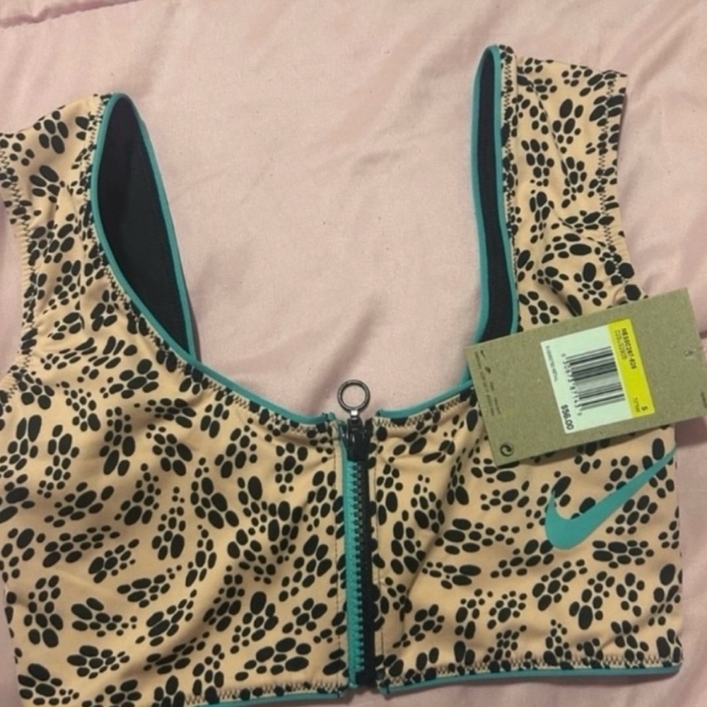 NEW Nike Sports Bra
